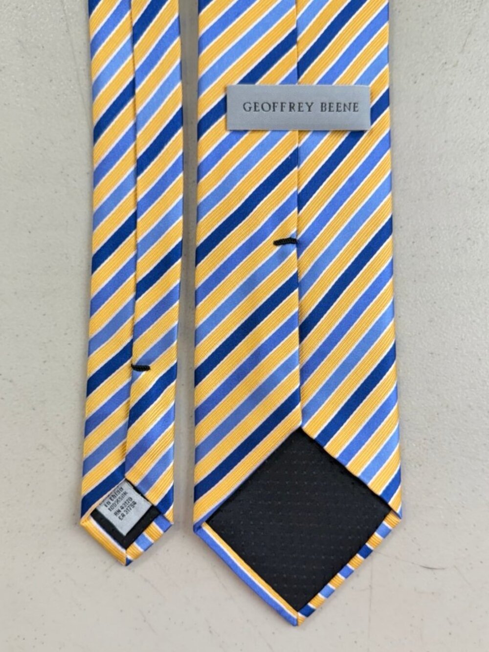 Vintage Striped Jacquard Silk Tie 90s Diagonal Prep Shcool Necktie Yellow/Blue - Picture 3 of 3